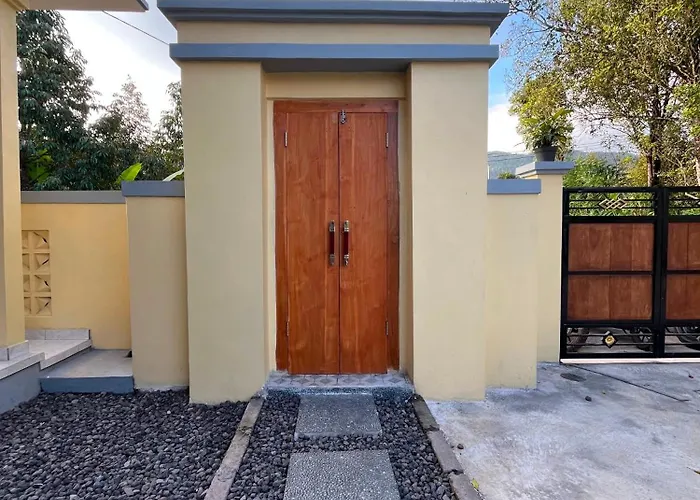Alojamento de Acomodação e Pequeno-almoço Bali Harmoni Gobleg (Bali)